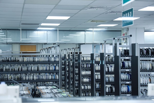 What is SMT and how IT+OT achieves smart operation of SMT processes. 27 图片43 1